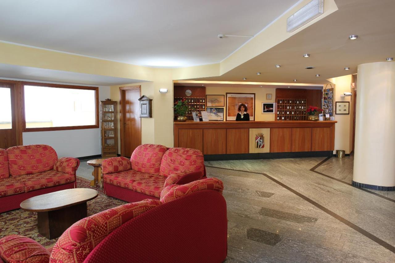 La Trinite Monboso Hotel 格雷索拉特里尼泰 外观 照片