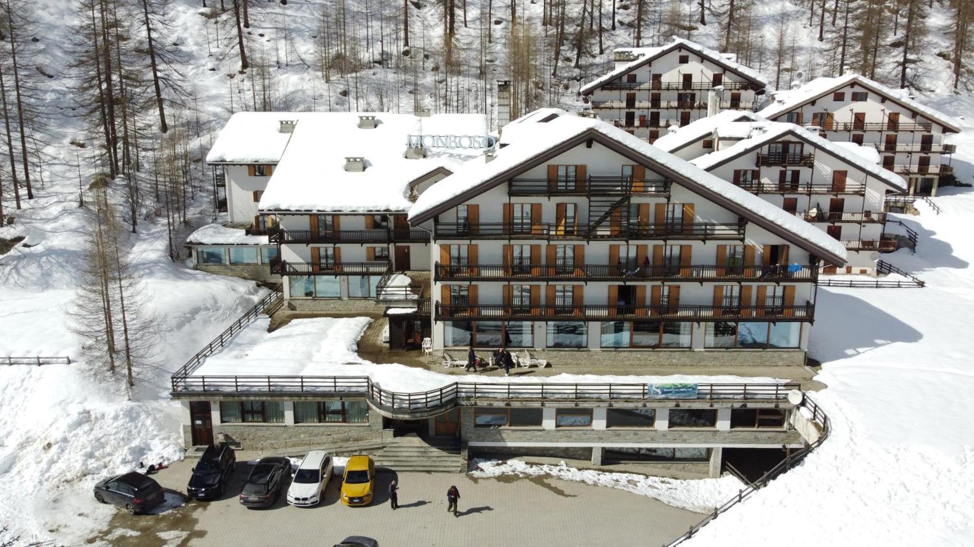 La Trinite Monboso Hotel 格雷索拉特里尼泰 外观 照片